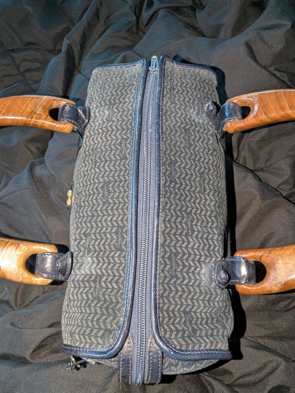 Vintage Caggiono Navy Suede Satchel - Picture 15 of 15